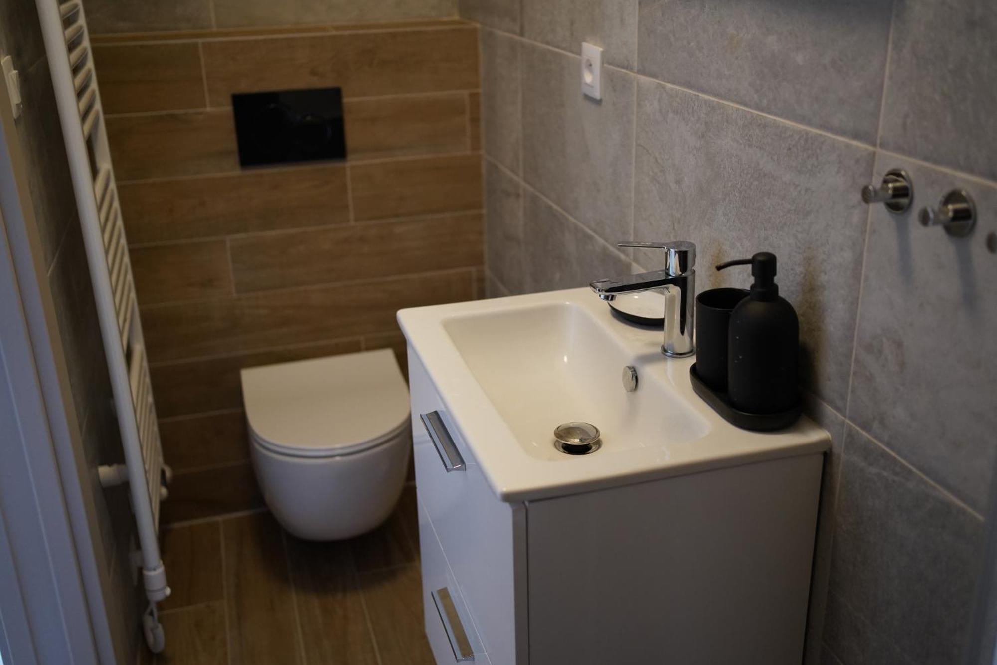 Rodinny Apartman Cista 切尔尼杜尔 外观 照片